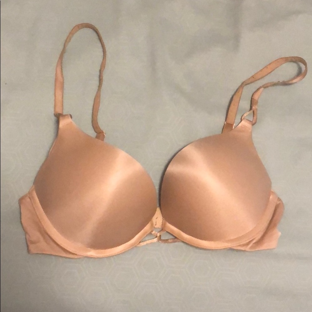 Victoria's Secret Bombshell Bra 32B